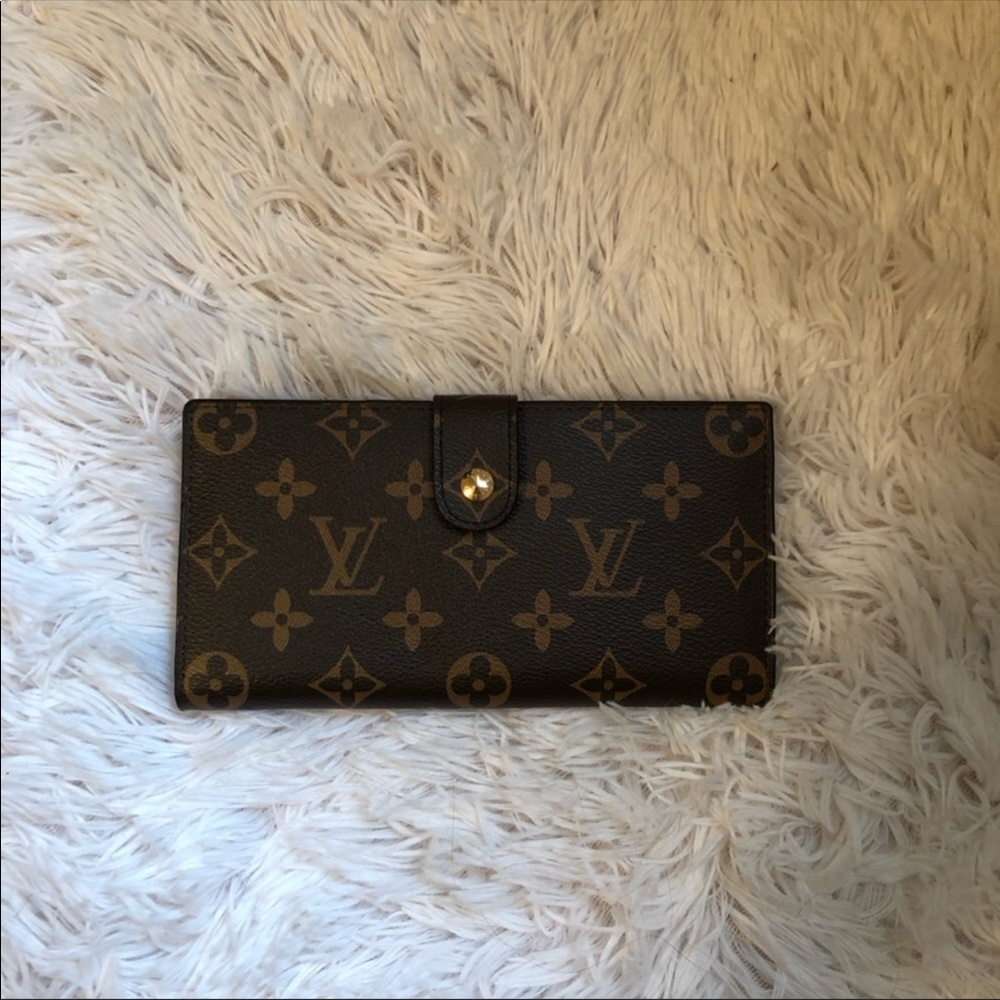 LOUIS VUITTON WALLET
